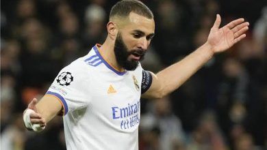 صورة بنزيما يفجر مفاجأة في غرف ملابس ريال مدريد قبل مباراة تشيلسي