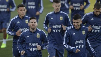 صورة سبب فشل صفقة انتقال نجم الأرجنتين إلى برشلونة