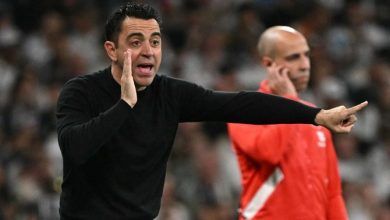 صورة تشافي يتراجع عن قرار رحيله.. ويستمر مع برشلونة حتى نهاية عقده